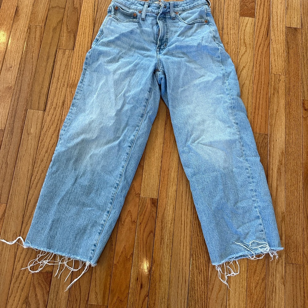 Light Blue Frayed Hem Women's Jeans